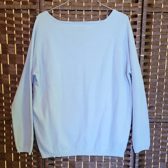 Venti6 Chic Light Blue V-Neck Sweater with Skull Design - Picture 3 of 8